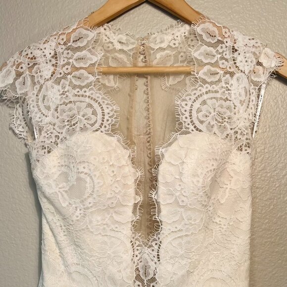 ✨ Size 2 Wtoo by Watters Philomene Lace Cap-Sleeve Wedding Gown ✨ - Picture 2 of 11